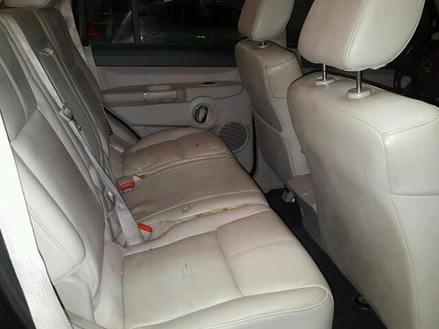 1J8HH58276C365810 - 2006 JEEP COMMANDER BLACK photo 6