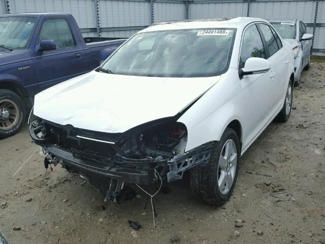 3VWRM71K09M056595 - 2009 VOLKSWAGEN JETTA SE WHITE photo 2