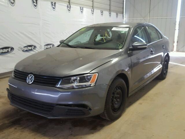 3VWLA7AJXFM291779 - 2015 VOLKSWAGEN JETTA TDI GRAY photo 2