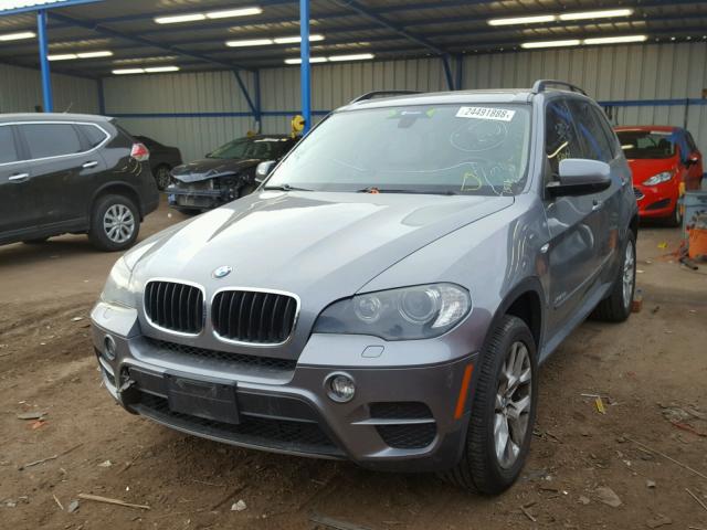 5UXZV4C59BL738886 - 2011 BMW X5 XDRIVE3 GRAY photo 2