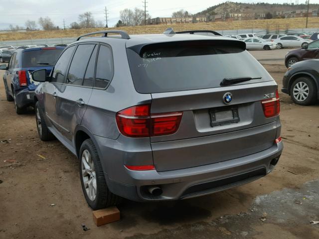 5UXZV4C59BL738886 - 2011 BMW X5 XDRIVE3 GRAY photo 3