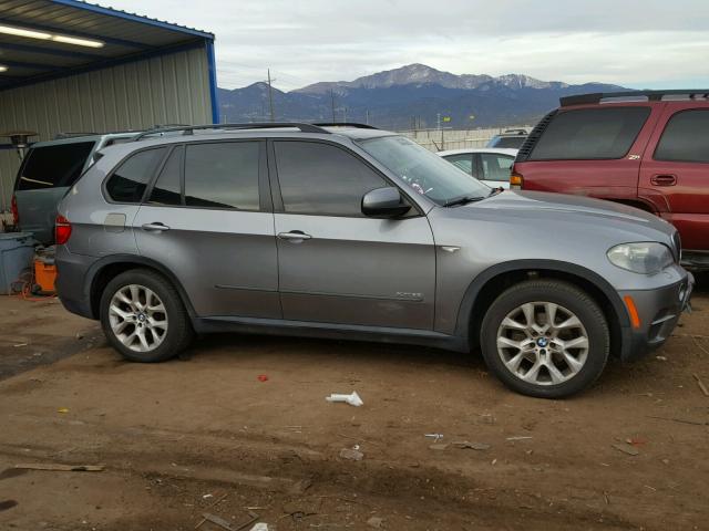 5UXZV4C59BL738886 - 2011 BMW X5 XDRIVE3 GRAY photo 9