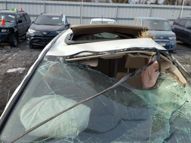 5J6RM4H50GL076601 - 2016 HONDA CR-V EX WHITE photo 9