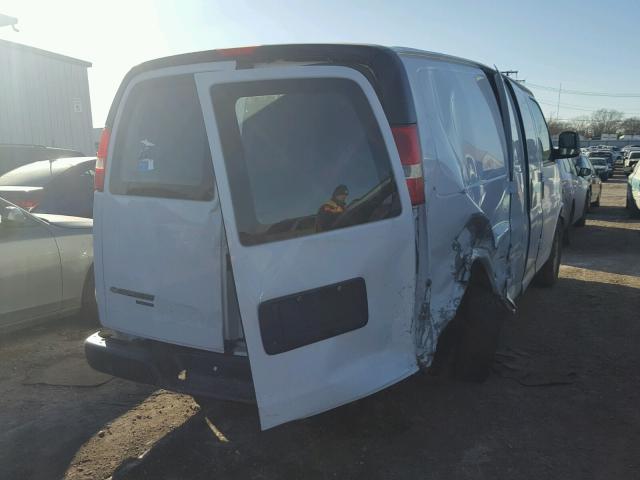 1GCSGAFXXE1103054 - 2014 CHEVROLET EXPRESS G1 WHITE photo 4