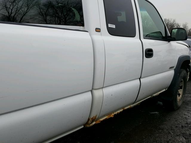 1GCHK39U75E266744 - 2005 CHEVROLET SILVERADO WHITE photo 9