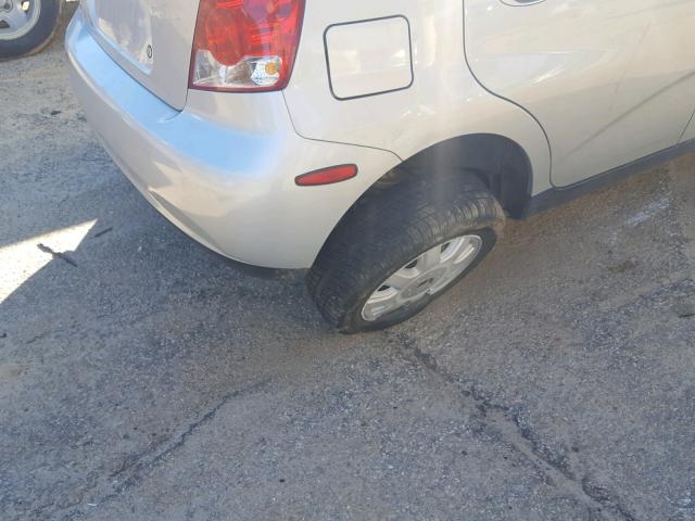 KL1TD62605B432922 - 2005 CHEVROLET AVEO BASE Gümüş fotoğraf 9