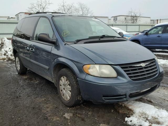 1C4GP45R55B235417 - 2005 CHRYSLER TOWN & COU GREEN photo 1
