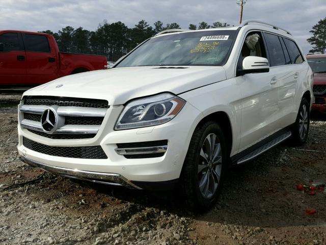 4JGDF7CE8DA256057 - 2013 MERCEDES-BENZ GL 450 4MA WHITE photo 2