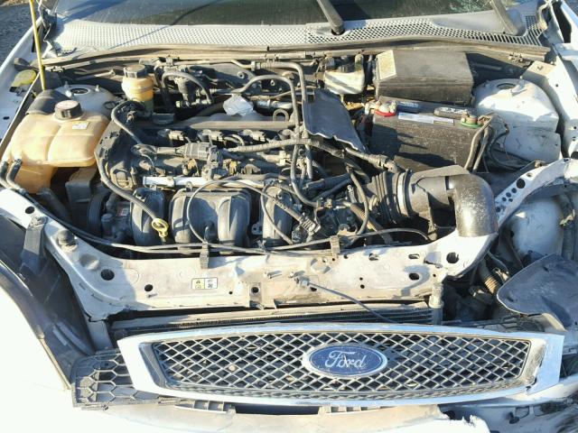 1FAFP34N05W104494 - 2005 FORD FOCUS ZX4 SILVER photo 7