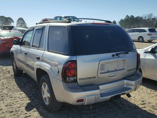 1GNDT13S342112806 - 2004 CHEVROLET TRAILBLAZE SILVER photo 3