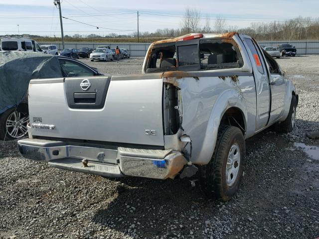 1N6BD06T78C404886 - 2008 NISSAN FRONTIER K SILVER photo 4