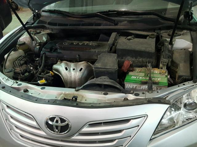 4T4BE46K27R004047 - 2007 TOYOTA CAMRY NEW SILVER photo 7