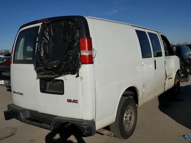 1GTGG25V051901087 - 2005 GMC SAVANA G25 WHITE photo 4