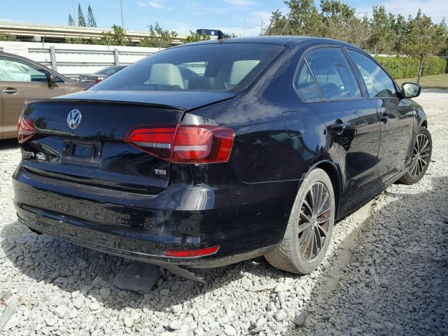 3VWD17AJ2GM327891 - 2016 VOLKSWAGEN JETTA SPOR BLACK photo 4