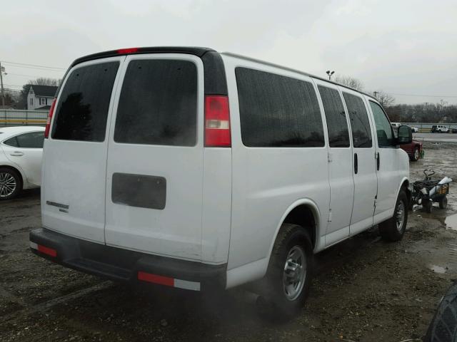 1GNZGXFA6E1163370 - 2014 CHEVROLET EXPRESS G3 WHITE photo 4