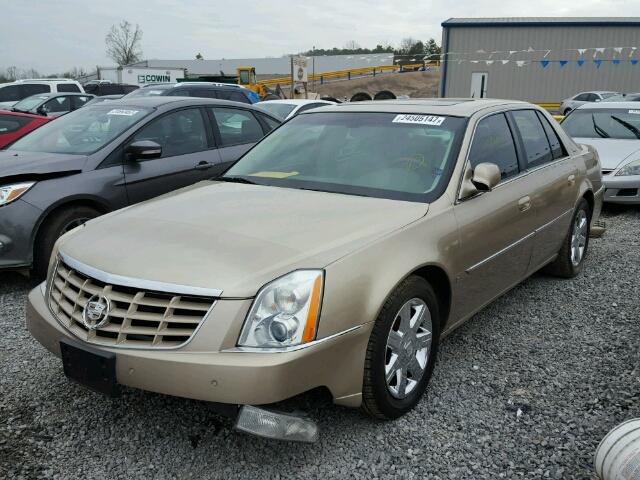 1G6KD57YX6U103792 - 2006 CADILLAC DTS GOLD photo 2