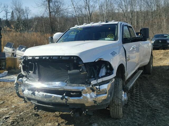 3C63RRHL2HG535187 - 2017 RAM 3500 SLT WHITE photo 2