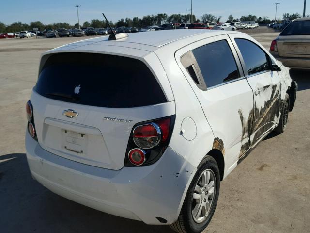 1G1JC6SHXF4104782 - 2015 CHEVROLET SONIC LT WHITE photo 4