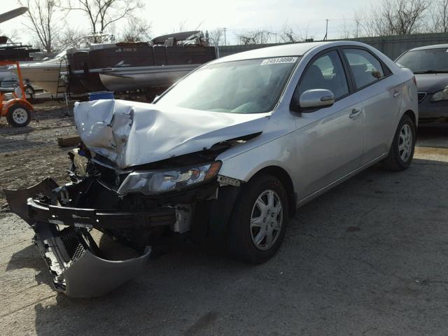 KNAFU4A25A5881267 - 2010 KIA FORTE EX SILVER photo 2