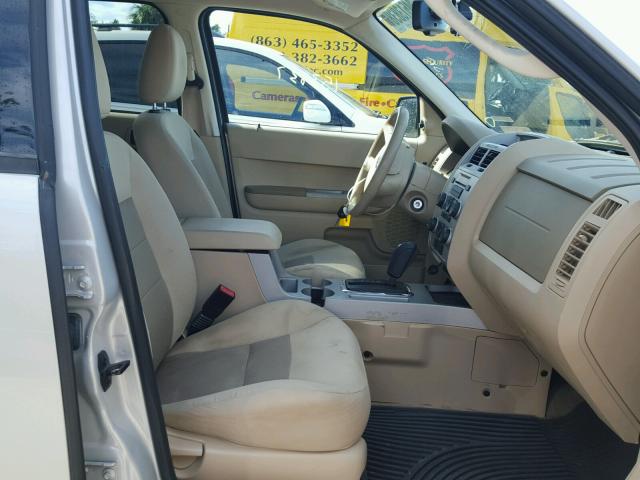 1FMCU93168KB83006 - 2008 FORD ESCAPE XLT TAN photo 5