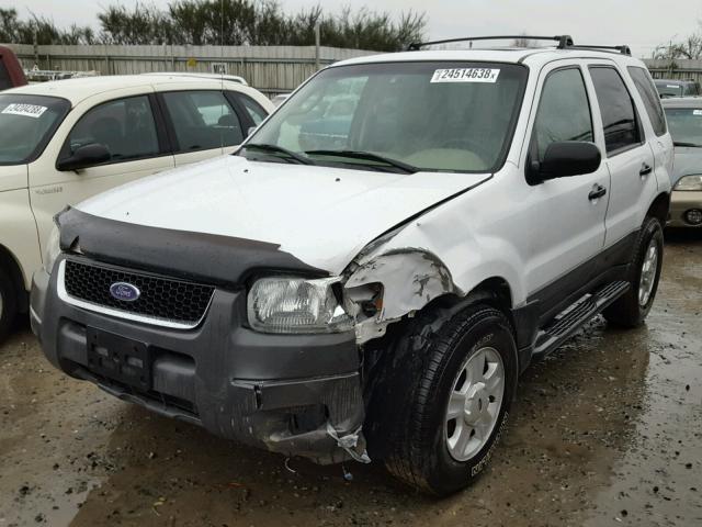 1FMYU93123KC75213 - 2003 FORD ESCAPE XLT WHITE photo 2