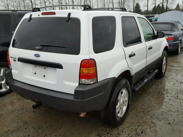 1FMYU93123KC75213 - 2003 FORD ESCAPE XLT WHITE photo 4