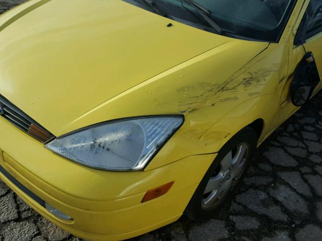 3FAFP37312R183473 - 2002 FORD FOCUS ZX5 YELLOW photo 9