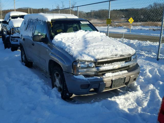 1GNDT13S572152440 - 2007 CHEVROLET TRAILBLAZE GRAY photo 1