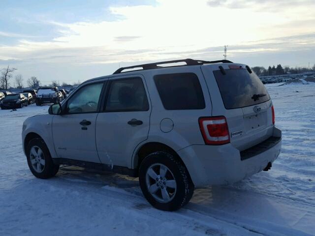 1FMCU03128KE83217 - 2008 FORD ESCAPE XLT WHITE photo 3