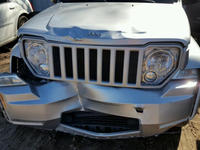 1C4PJMAKXCW142909 - 2012 JEEP LIBERTY SP SILVER photo 9