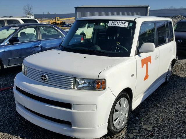 JTLKT324064127872 - 2006 TOYOTA SCION XB WHITE photo 2