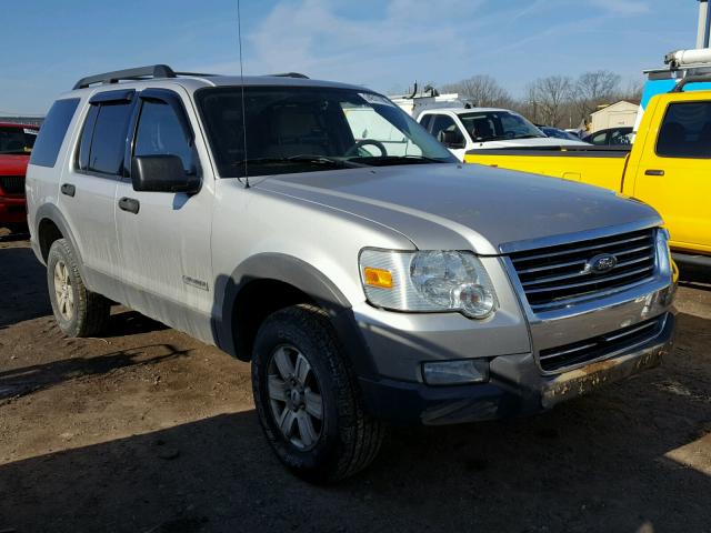 1FMEU73E06UA98180 - 2006 FORD EXPLORER X SILVER photo 1