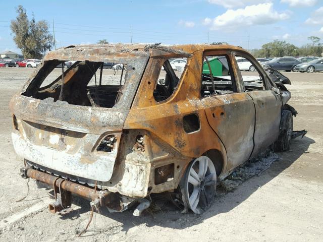 4JGDA5JBXEA379999 - 2014 MERCEDES-BENZ ML 350 BURN photo 4