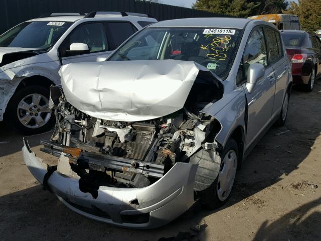 3N1BC13E17L375070 - 2007 NISSAN VERSA S GRAY photo 2