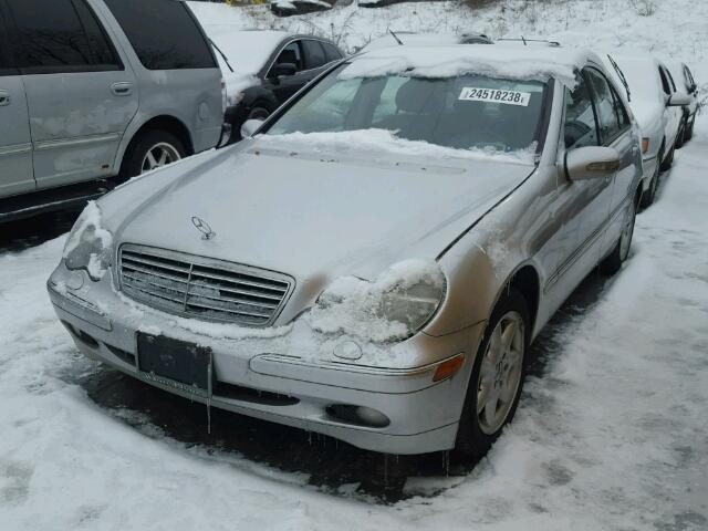 WDBRF61J13E012468 - 2003 MERCEDES-BENZ C240 SILVER photo 2