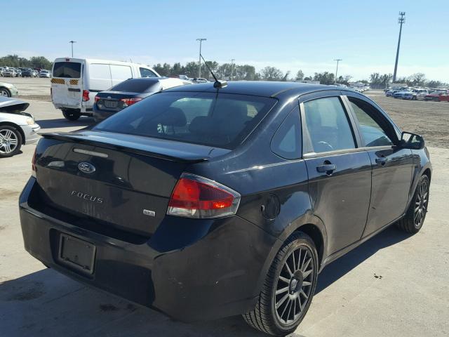 1FAHP3GN8AW183833 - 2010 FORD FOCUS SES BLACK photo 4