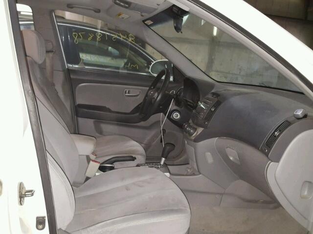 KMHDU46D87U134373 - 2007 HYUNDAI ELANTRA GL WHITE photo 5