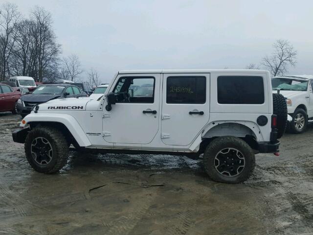 1C4HJWFG3HL505094 - 2017 JEEP WRANGLER U WHITE photo 9