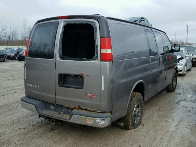 1GTFG15T471253230 - 2007 GMC SAVANA G15 GRAY photo 4