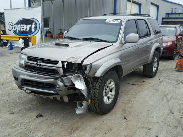 JT3GN86R820241610 - 2002 TOYOTA 4RUNNER SR GRAY photo 2