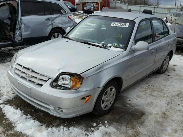 KMHCG45C94U503278 - 2004 HYUNDAI ACCENT GL SILVER photo 2