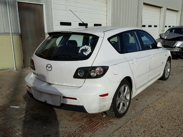 JM1BK343181850363 - 2008 MAZDA 3 HATCHBAC WHITE photo 4