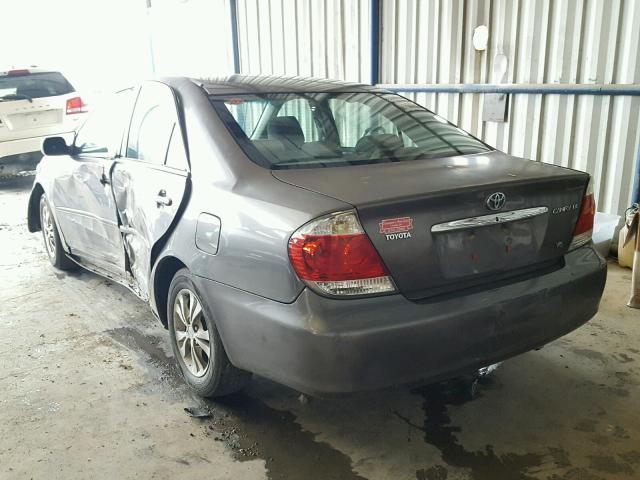 4T1BF32K96U622827 - 2006 TOYOTA CAMRY LE GRAY photo 3