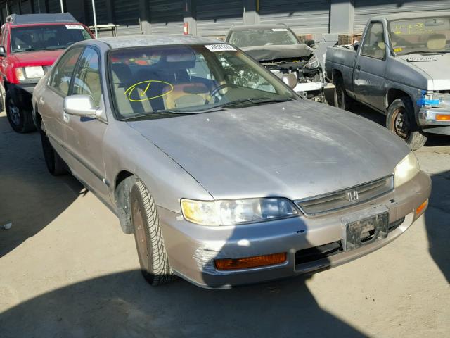 1HGCD5639TA222083 - 1996 HONDA ACCORD LX SILVER photo 1