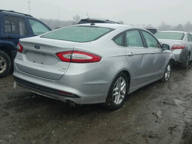 1FA6P0HD0E5400492 - 2014 FORD FUSION SE SILVER photo 4