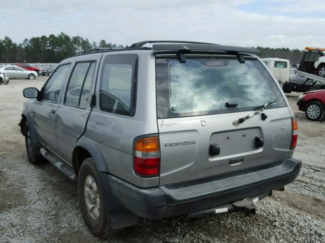 JN8AR05YXWW280268 - 1998 NISSAN PATHFINDER SILVER photo 3