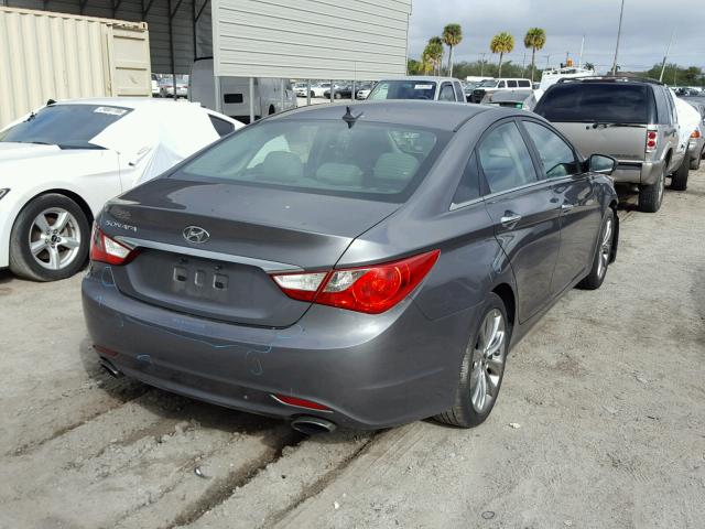 5NPEC4AC9CH388768 - 2012 HYUNDAI SONATA SE GRAY photo 4