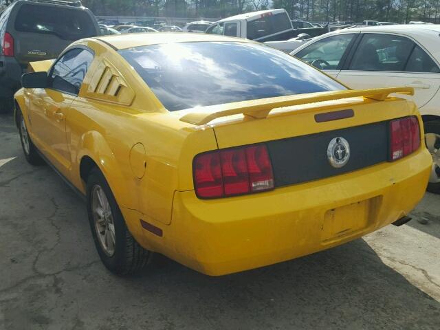 1ZVFT80N965243990 - 2006 FORD MUSTANG YELLOW photo 3