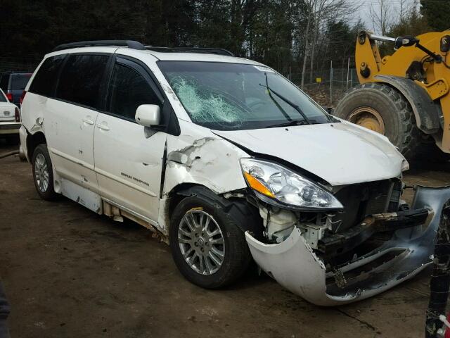 5TDZK22C28S135638 - 2008 TOYOTA SIENNA XLE WHITE photo 1