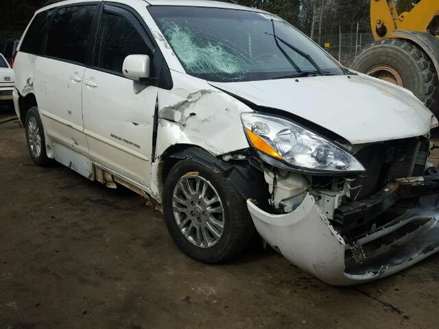 5TDZK22C28S135638 - 2008 TOYOTA SIENNA XLE WHITE photo 9